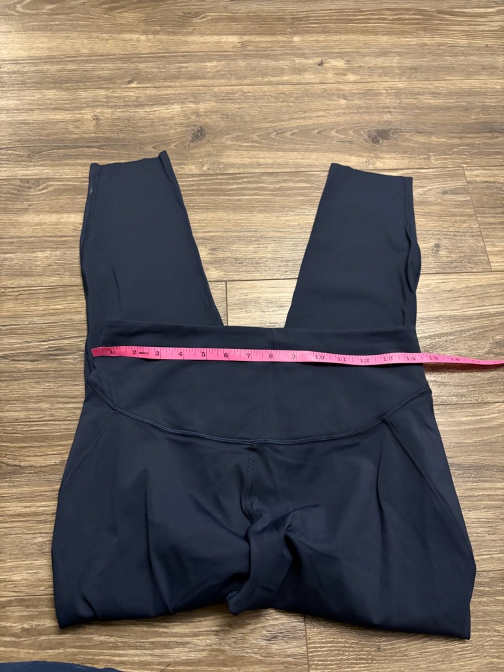 Lululemon Base Pace High-Rise Tight 25"
(True Navy) Size 10 - Picture 8 of 8